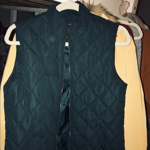 Green Vest - Picture 4 of 4